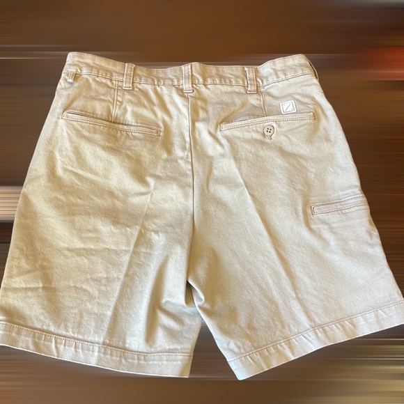 American Eagle Outfitters Slim Fit Workwear w/AE Flex Khaki Shorts - Picture 2 of 5